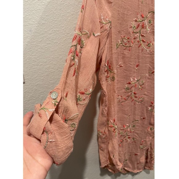 FIG AND FLOWER Dusty Peach Embroidered Floral Button Down Shirt - Picture 3 of 5